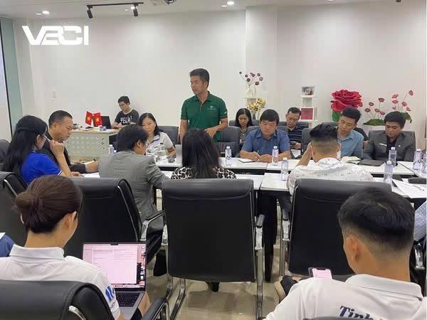 Cuộc thảo luận đóng góp ý kiến của các thành viên